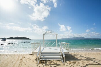Hotel Kise Beach Palace