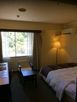 Hotel Kise Beach Palace