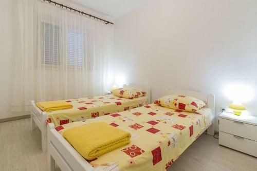 Apartment Petar - By The Sea