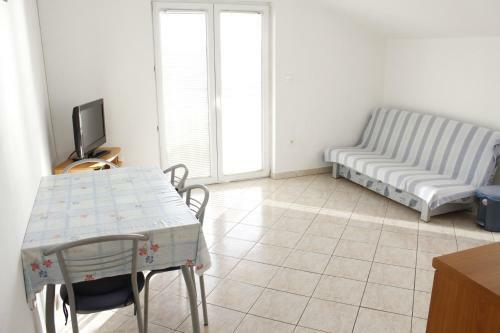 Apartments Ante - 30 M From Sea