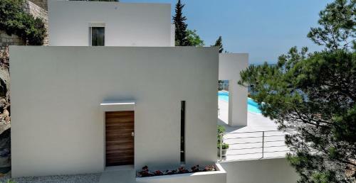 Villa V - Private Pool, Special Location & Surroundings
