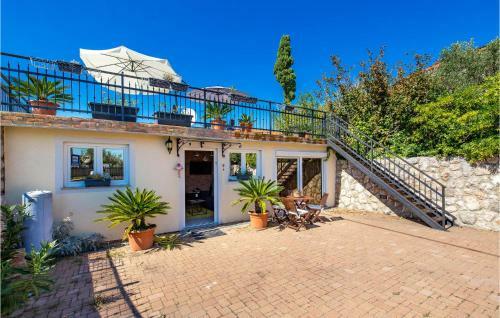 Stunning Home In Rab W/ 1 Bedrooms