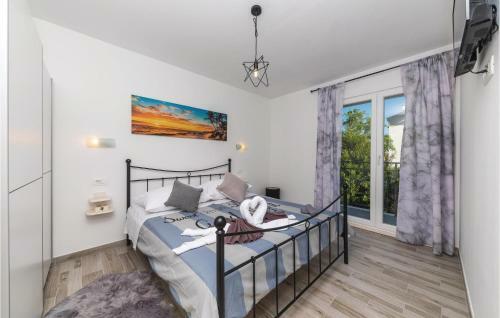 Six-bedroom Holiday Home In Kastel Stafilic