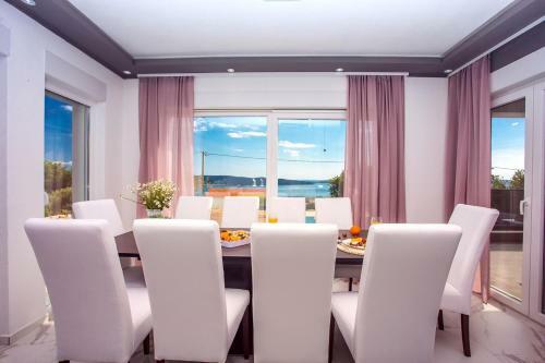 Seaview Villa Stanka With Pool And Attached Jacuzzi