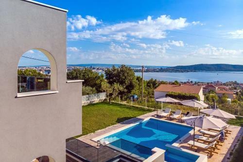 Seaview Villa Stanka With Pool And Attached Jacuzzi