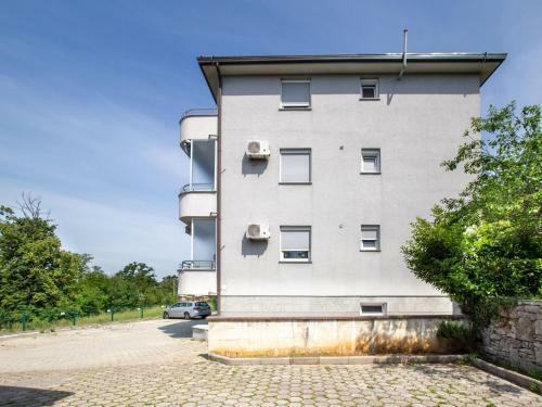 Modern Apartment In Vi?kovo With Balcony