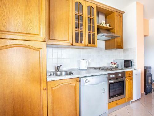 Modern Apartment In Vi?kovo With Balcony