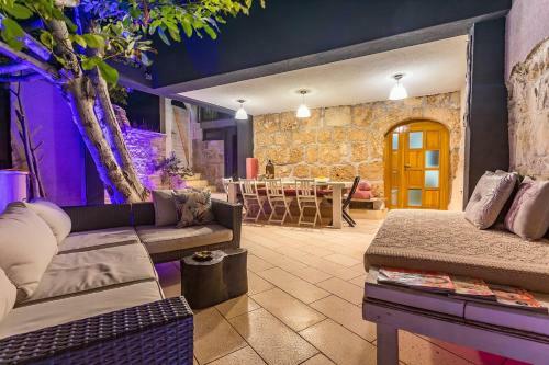 Villa Casa Del Mar In Stani?i With Sea Views