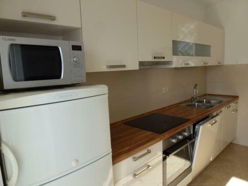Apartments Nediljka-80m From Sea