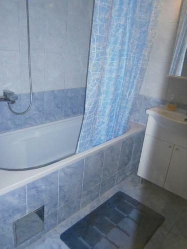 Apartments Niki - 20m From The Sea