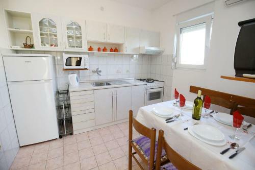 Apartments Vera - 150 M From Sea