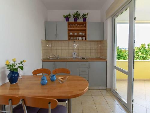 Homely Apartment In Suko?an Near Sea
