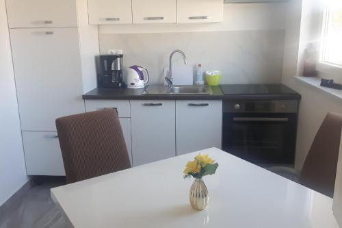 Apartments - Nin - Cdn02103c-cya