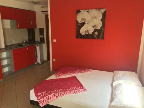 Apartment In Nin With Terrace, Air Condition, Wifi (4732-2)