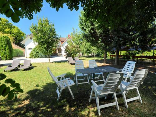 Holiday Home Moni-1