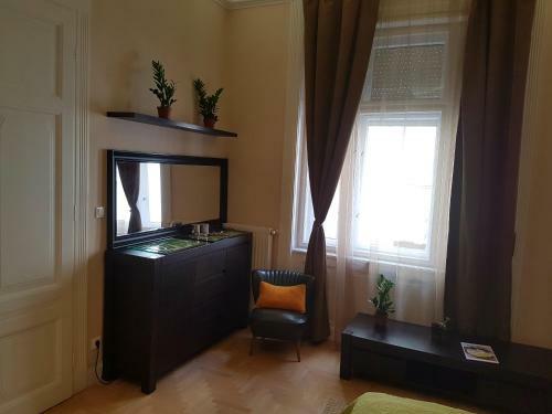 Bed & Breakfast Butterfly Home Danube