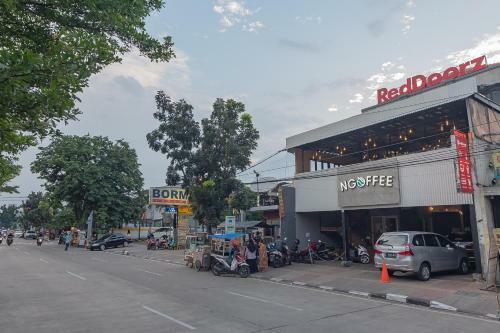 Hostal Reddoorz @ Kiaracondong