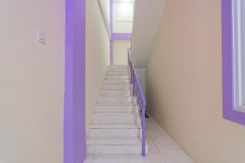 Hotel Reddoorz Near Trans Studio Bandung 3