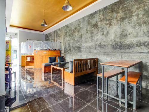 Hotel Oyo 3750 Elder Guest House