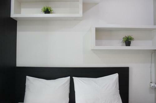 Functional Studio Room The Jarrdin Cihampelas Apartment By Travelio