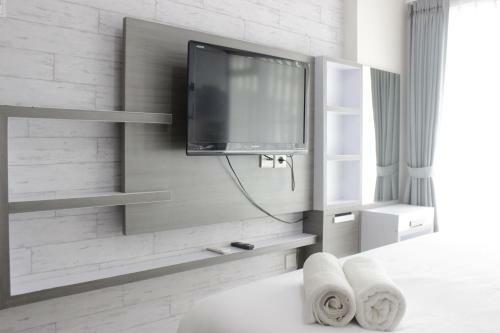 Strategic & Stylish Studio Gateway Pasteur Apartment Near Pasteur Exit Toll By Travelio