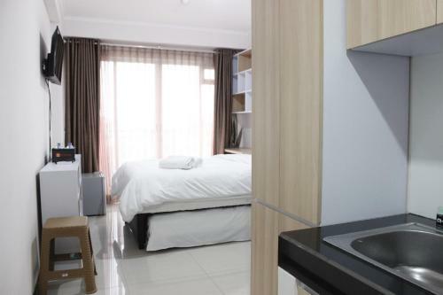 Compact Studio Room At Gateway Pasteur Apartment Near Exit Toll By Travelio