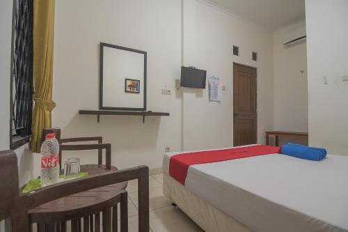 Hostal Reddoorz @ Buah Batu 4