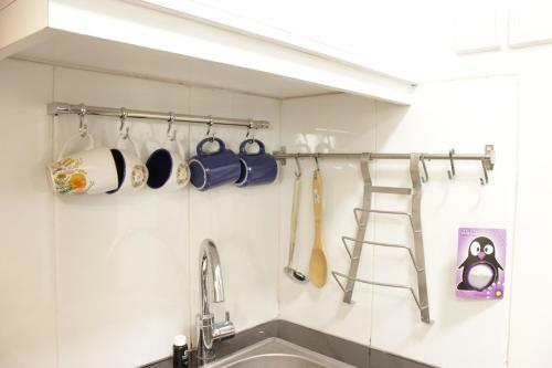 Comfy 1br Gateway Pasteur Apartment Near Exit Toll By Travelio