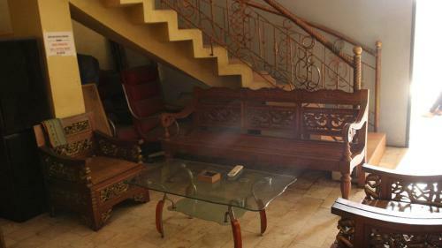 Hotel Oyo 90334 Gloria Homestay