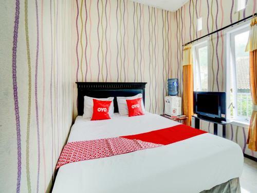 Hotel Oyo 90284 Villa Biru