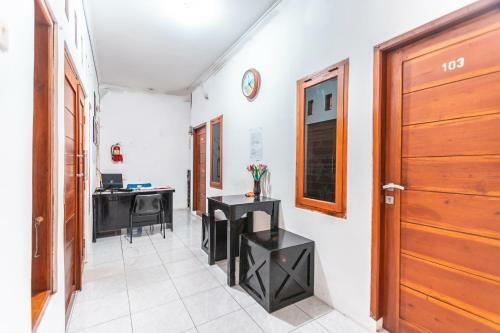 Hotel Oyo Life 2925 Midys
