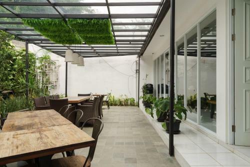 Hostal Reddoorz Plus Near Exit Toll Puncak 2