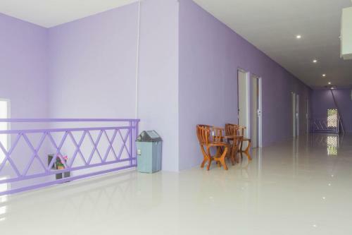 Hostal Reddoorz Plus @ Tuparev Cirebon 2