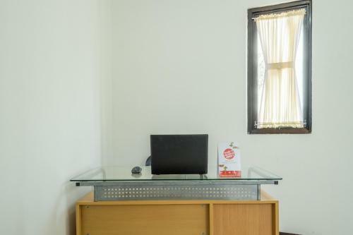 Hotel Oyo 1460 Anyelir Residence