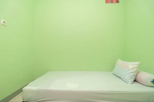 Hotel Koolkost @ Limo Depok (Minimum Stay 6 Days)
