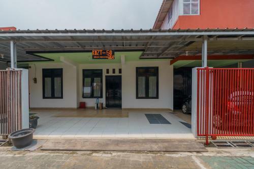 Hotel Koolkost @ Limo Depok (Minimum Stay 6 Days)