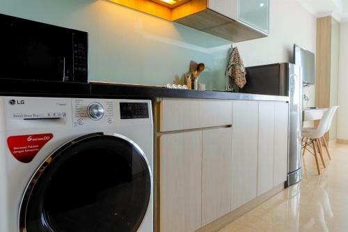 Exclusive Studio Apartment At Menteng Park By Travelio