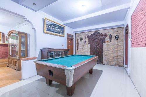 Hotel Oyo 1424 Guntary Residence