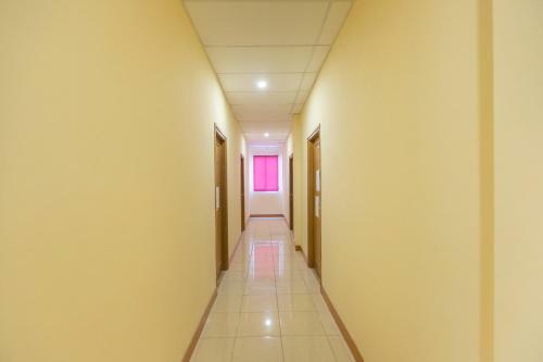 Hotel Reddoorz @ Iodium Residence Cikarang