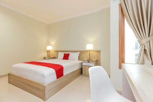 Hostal Reddoorz Premium Near Ragunan Zoo 2