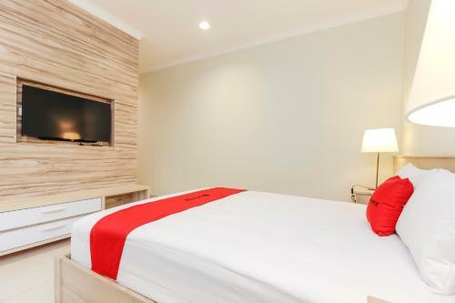 Hostal Reddoorz Premium Near Ragunan Zoo 2
