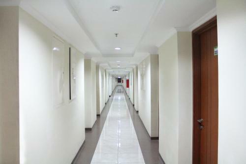Hotel Oyo 266 Margonda Residence 5