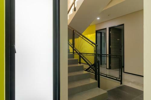 Hotel Reddoorz Plus Near Senayan City