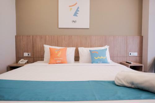 Sans Hotel Puri Indah Jakarta
