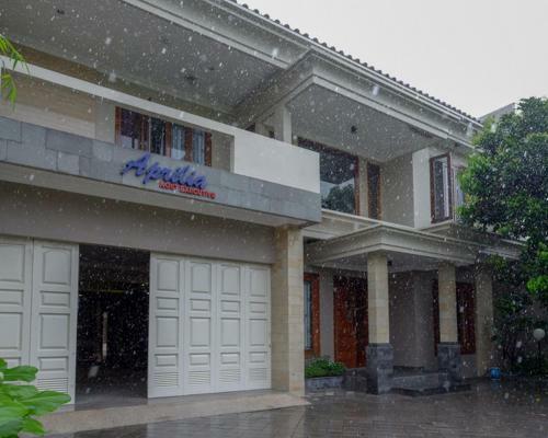 Hostal Reddoorz Syariah Near Seturan Area