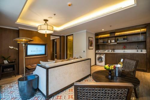 Hotel Ramayana Suites