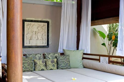 Luxury 2 Bedroom Villa With Private Pool, Bali Villa 1142