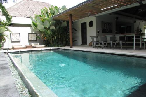 Luxury 2 Bedroom Villa With Private Pool, Bali Villa 1142