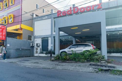 Hostal Reddoorz Near Bahu Mall Manado