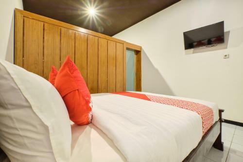 Hotel Oyo 2519 Mayang Garini